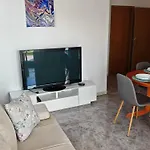 Počitniška hiša Apartma S&m *