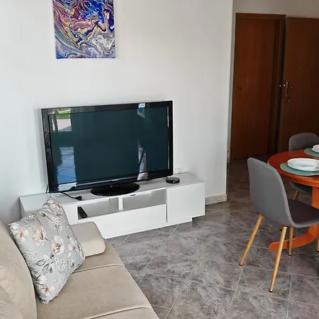 Počitniška hiša Apartma S&m *
