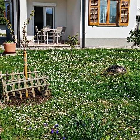 Apartma S&m בית נופש *